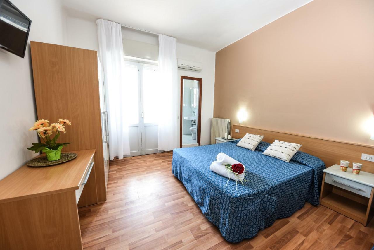 Hotel Miramare Марота Екстериор снимка