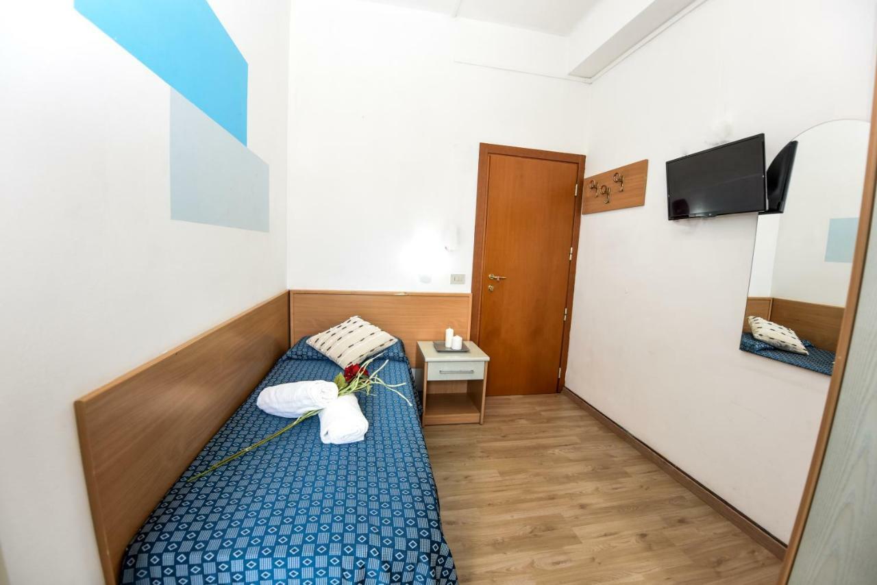 Hotel Miramare Марота Екстериор снимка