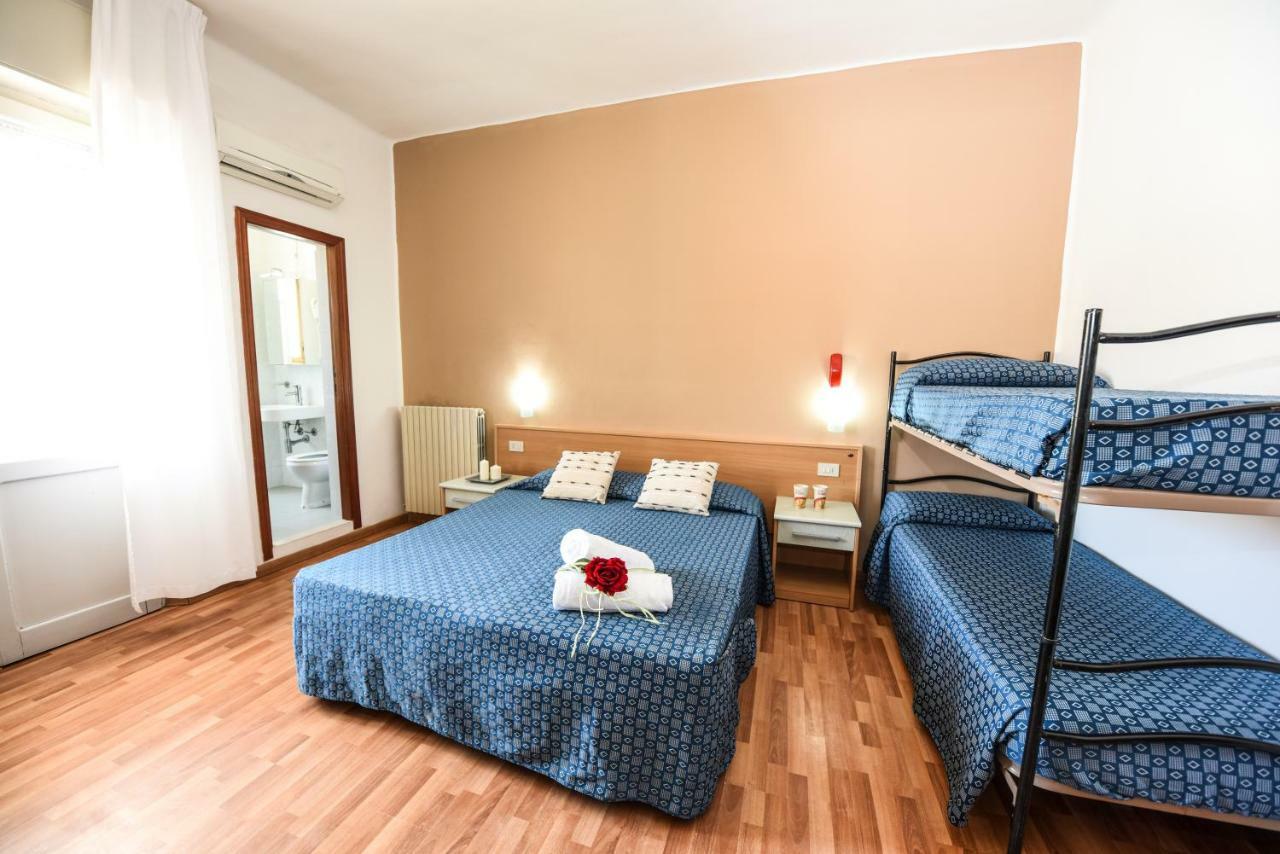 Hotel Miramare Марота Екстериор снимка