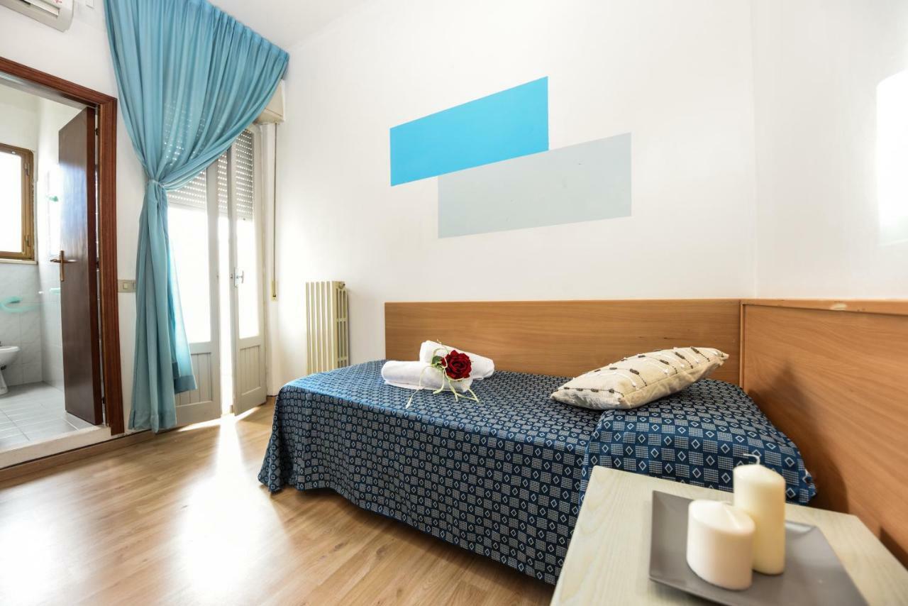 Hotel Miramare Марота Екстериор снимка