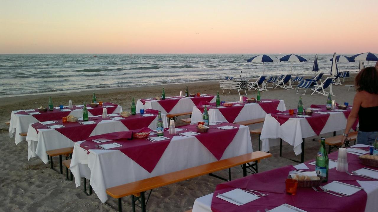 Hotel Miramare Марота Екстериор снимка